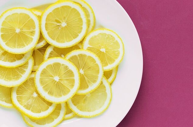 柠檬含有维生素C，这是一种有效的兴奋剂